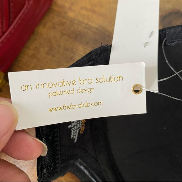 The bra lab ANGELINA STRAPLESS/CONVERTIBLE UNDERWIRE BRA B CUP BLACK NEW - Picture 3 of 6